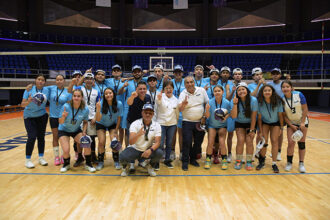 Lobos BUAP gana títulos femenil y varonil en voleibol Sub-18 Puebla