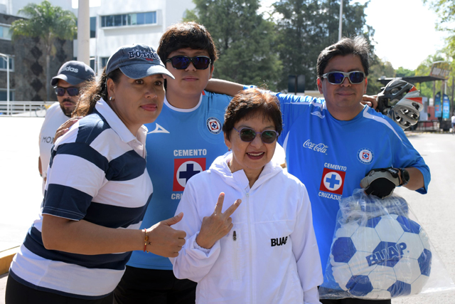 BUAP conmemora Día del Padre con rodada recreativa en CU