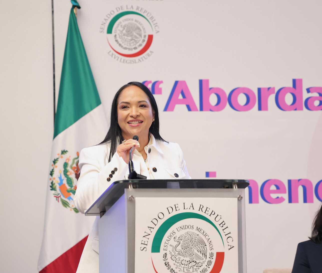 Senado impulsa atención digna al climaterio y menopausia en México