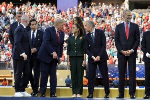 Sheinbaum dialoga con Trump y Carney sobre revisión del T-MEC