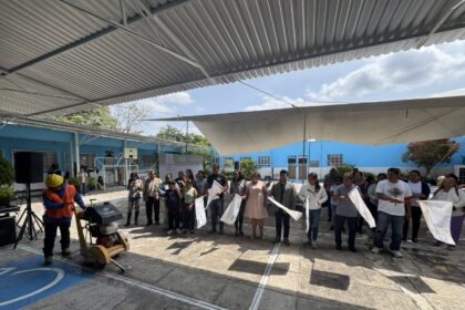 Atlixco construye techado en primaria Vicente Guerrero