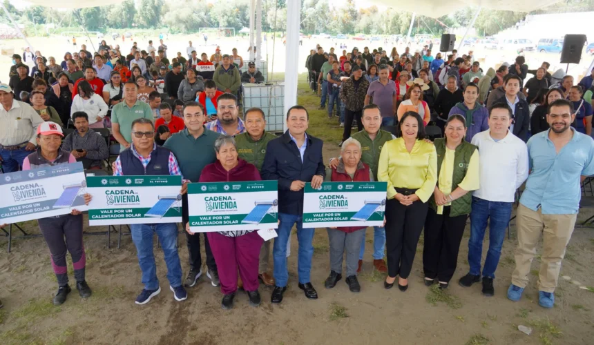 Texmelucan entrega 120 techos solares para viviendas sustentables