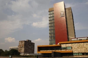 UNAM anula 3 mil exámenes por trampas con inteligencia artificial