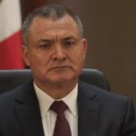 México recupera US$5.8 millones del caso García Luna para escuelas