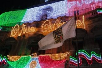 Puebla enciende luminarias tricolores por las fiestas patrias 2026