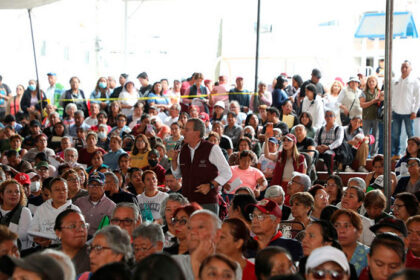 Pepe Chedraui entrega 5 mil despensas en La Margarita, Puebla