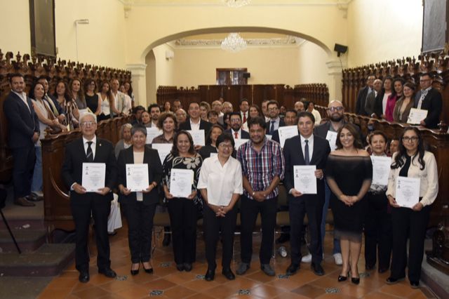 BUAP concluye diplomado en gestión administrativa y reconoce a 28