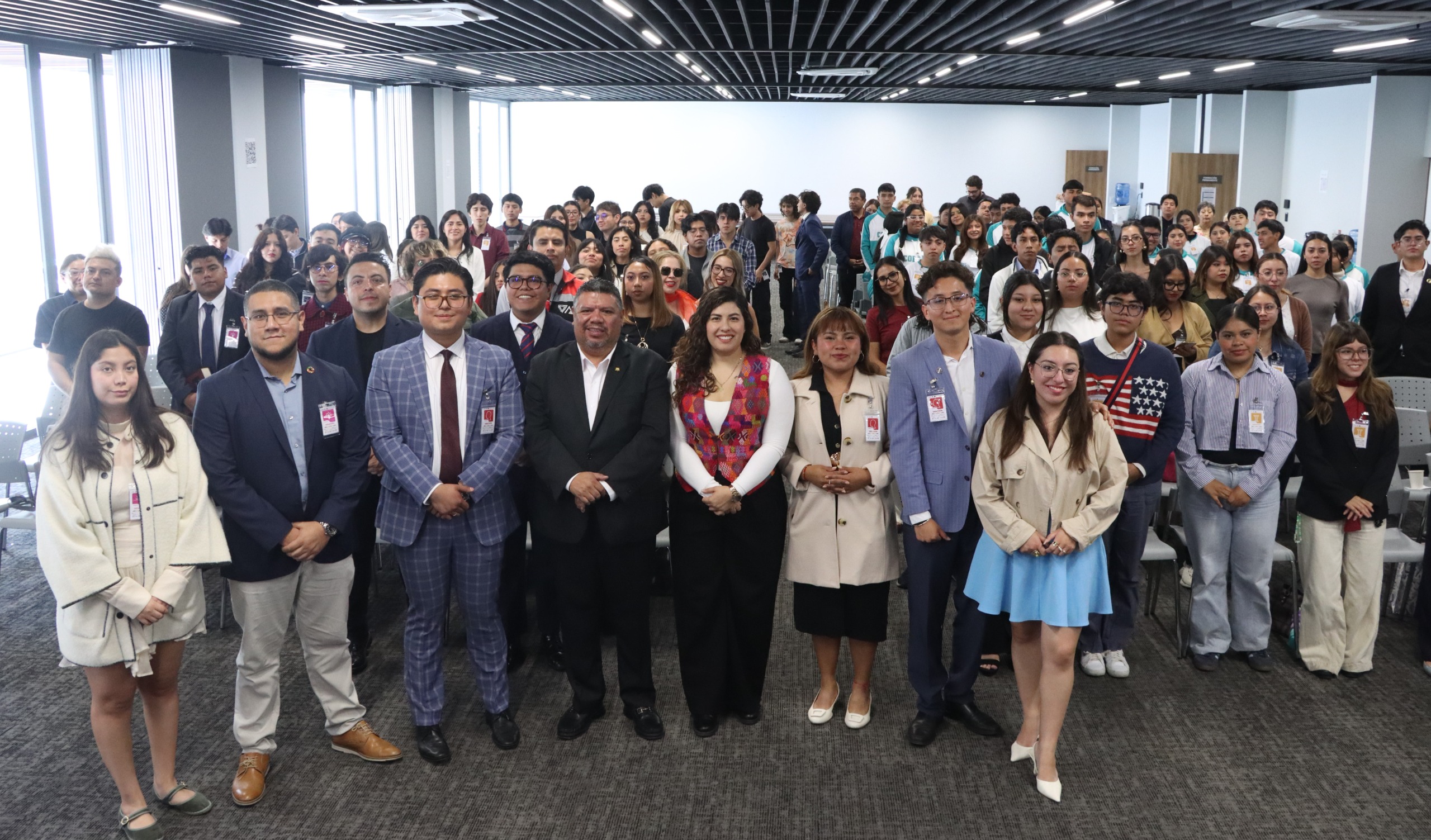 Congreso de Puebla impulsa liderazgo juvenil en Cumbre Econópolis