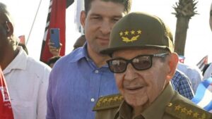Jueza de Florida ordena arresto de Raúl Castro por caso de 1996