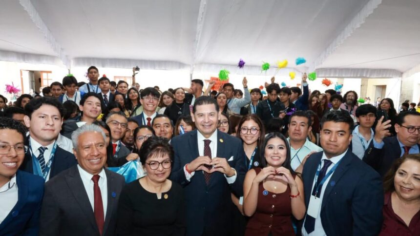Armenta reitera respeto a autonomía de la BUAP y anuncia apoyos