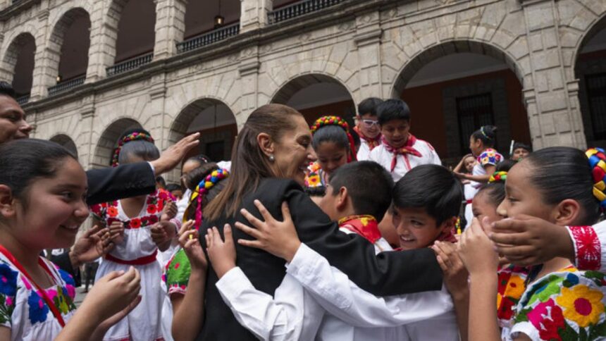 Sheinbaum lanza Concurso Nacional de Coros Escolares 2026-2027