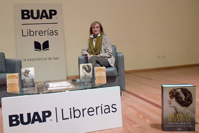 Cristina Morató dialoga en la BUAP sobre mujeres en la historia